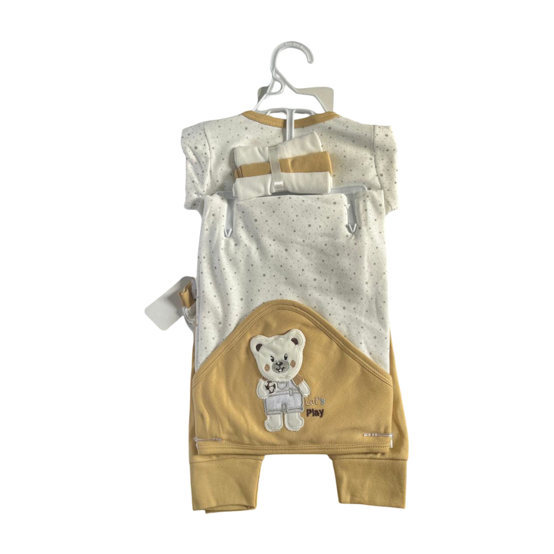 Newborn 11 PCS Character Gift Set – Disney Baby | Perfect Newborn Hamper